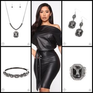 NWT August Fashion Fix. 4 piece matching set. Sooooo beautiful.